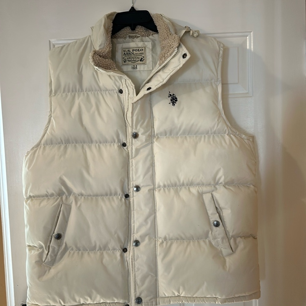 U.S. Polo Assn. off-white vest